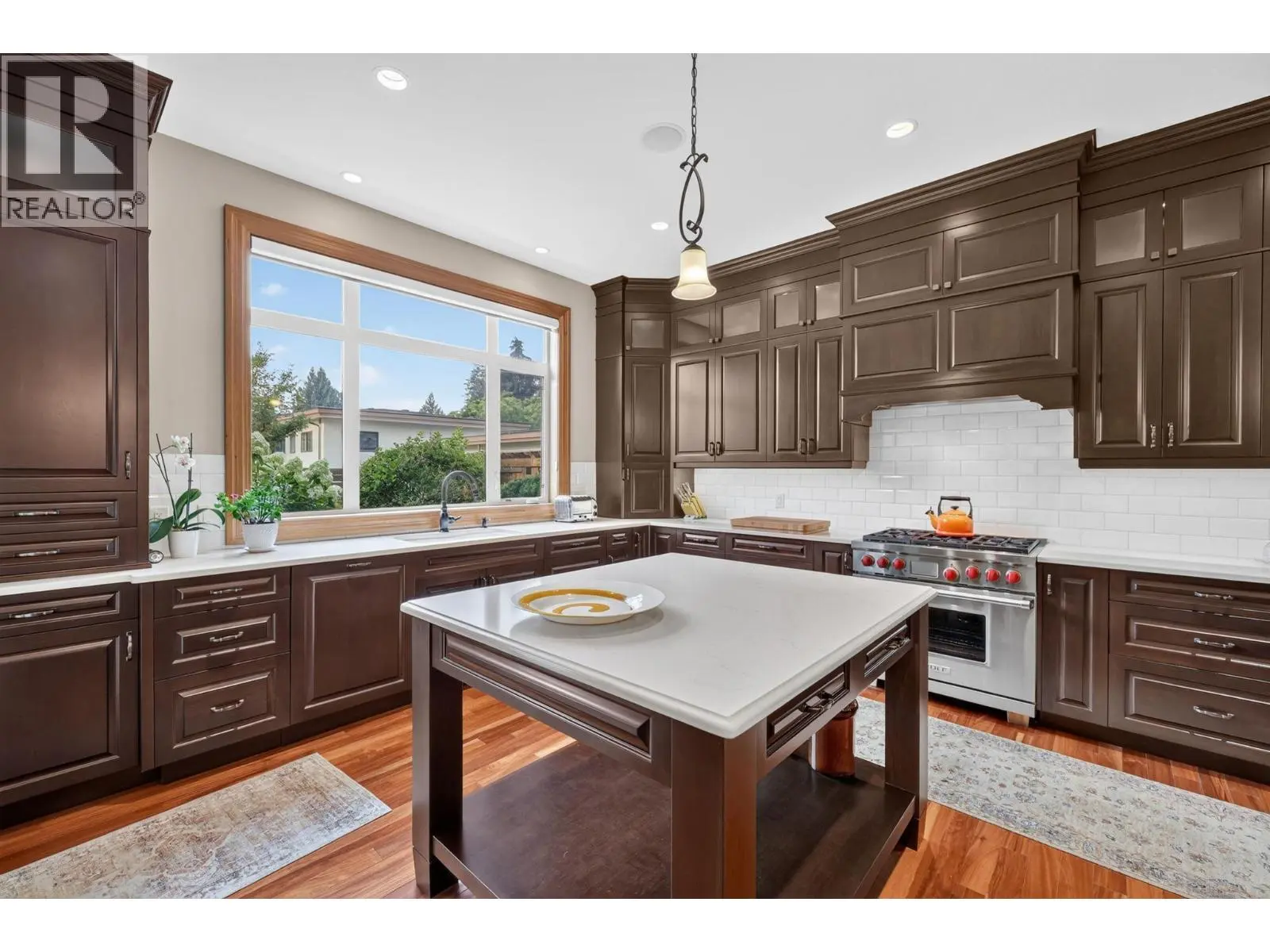 523 Metcalfe Avenue. Kelowna, British Columbia