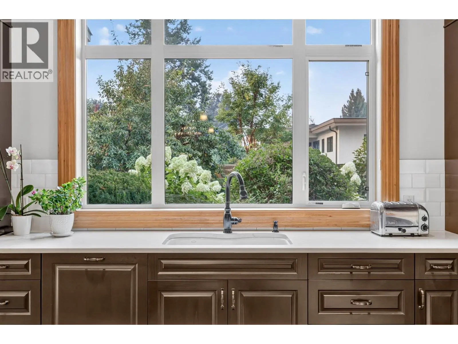 523 Metcalfe Avenue. Kelowna, British Columbia