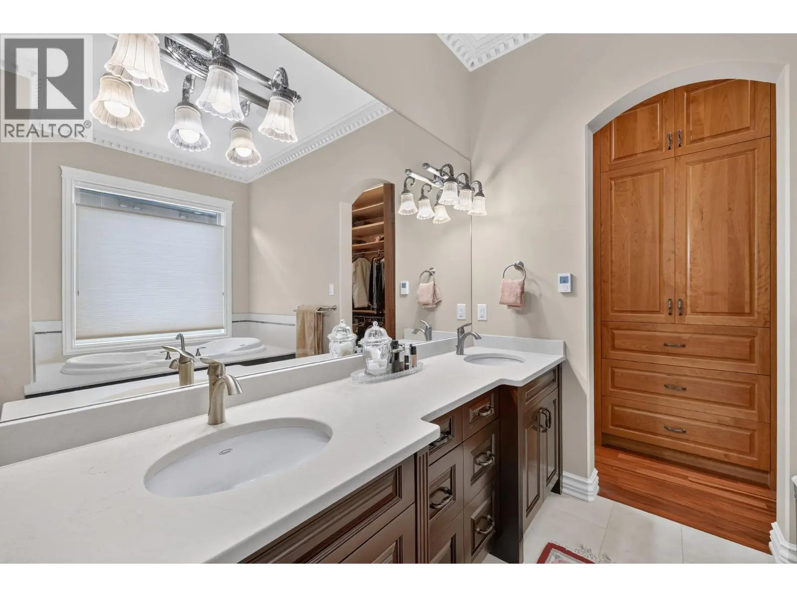 523 Metcalfe Avenue. Kelowna, British Columbia