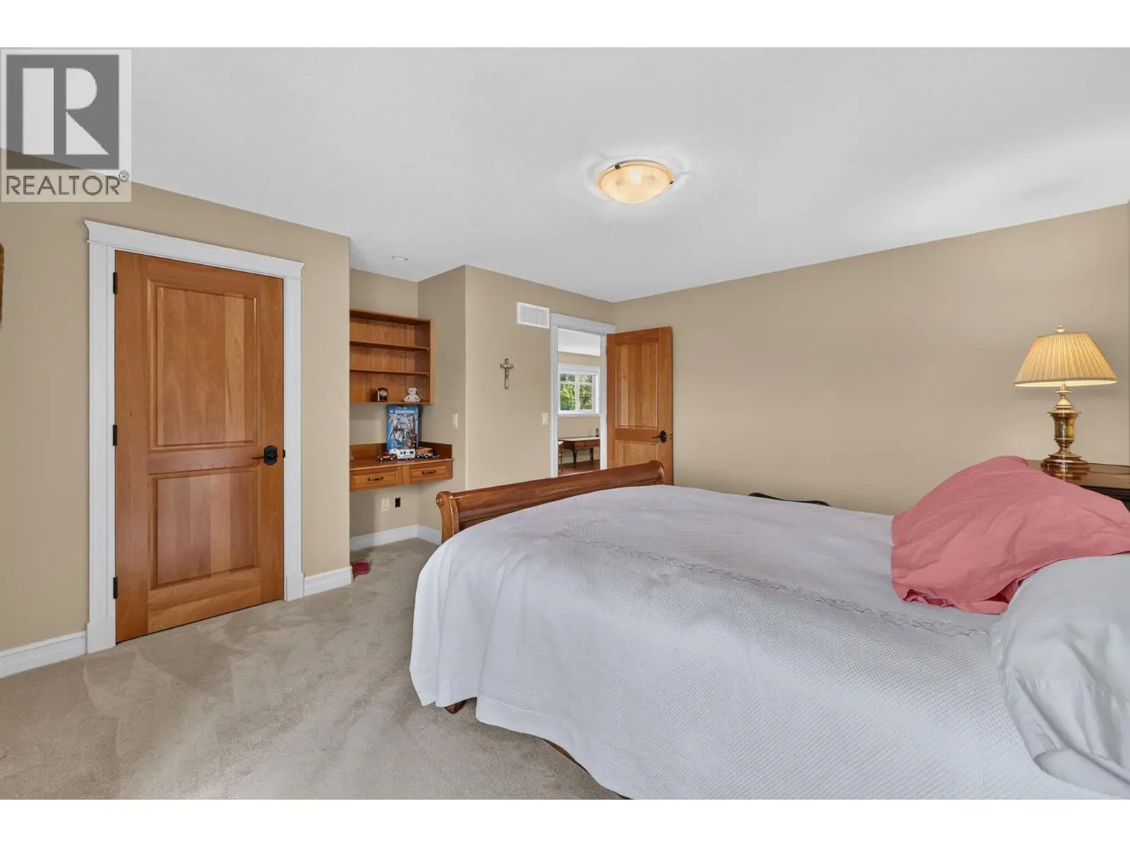 523 Metcalfe Avenue. Kelowna, British Columbia