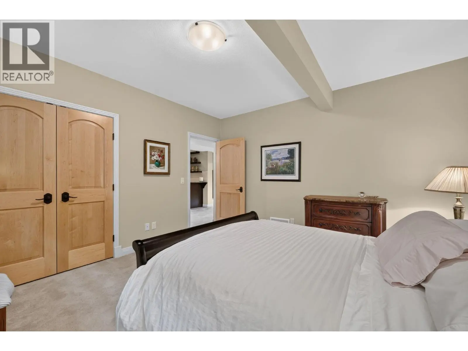 523 Metcalfe Avenue. Kelowna, British Columbia