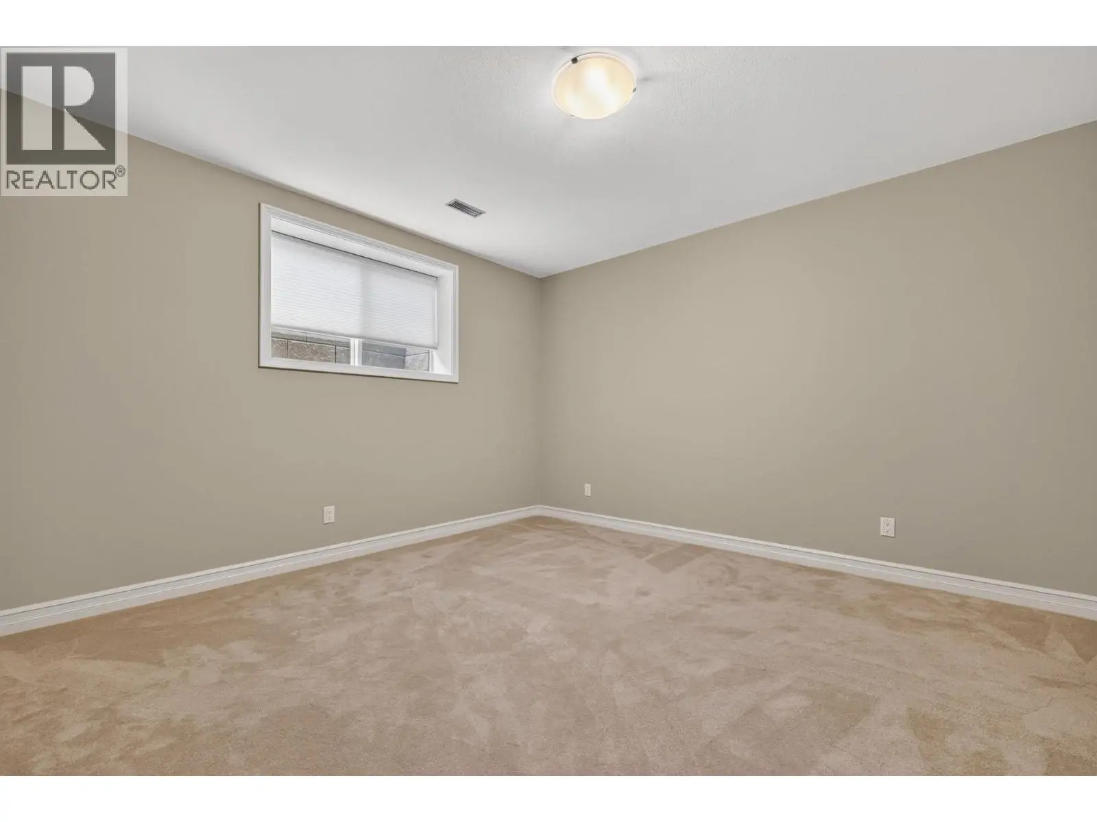 523 Metcalfe Avenue. Kelowna, British Columbia