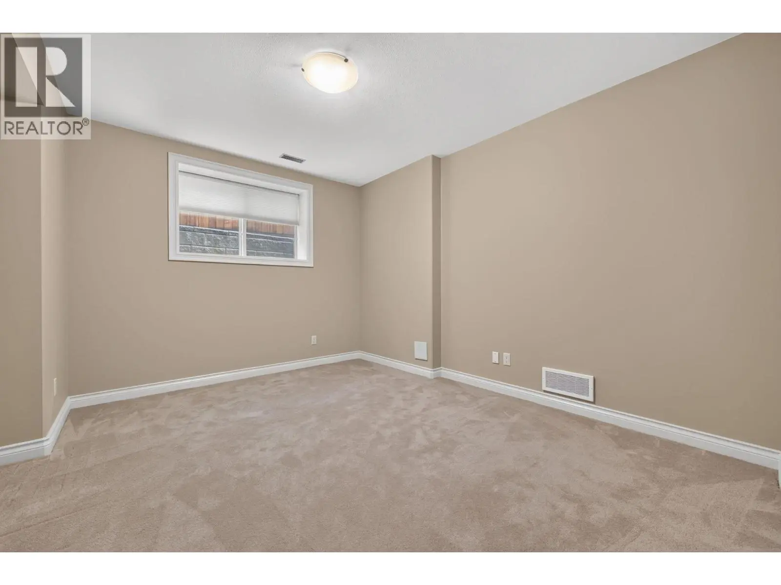 523 Metcalfe Avenue. Kelowna, British Columbia