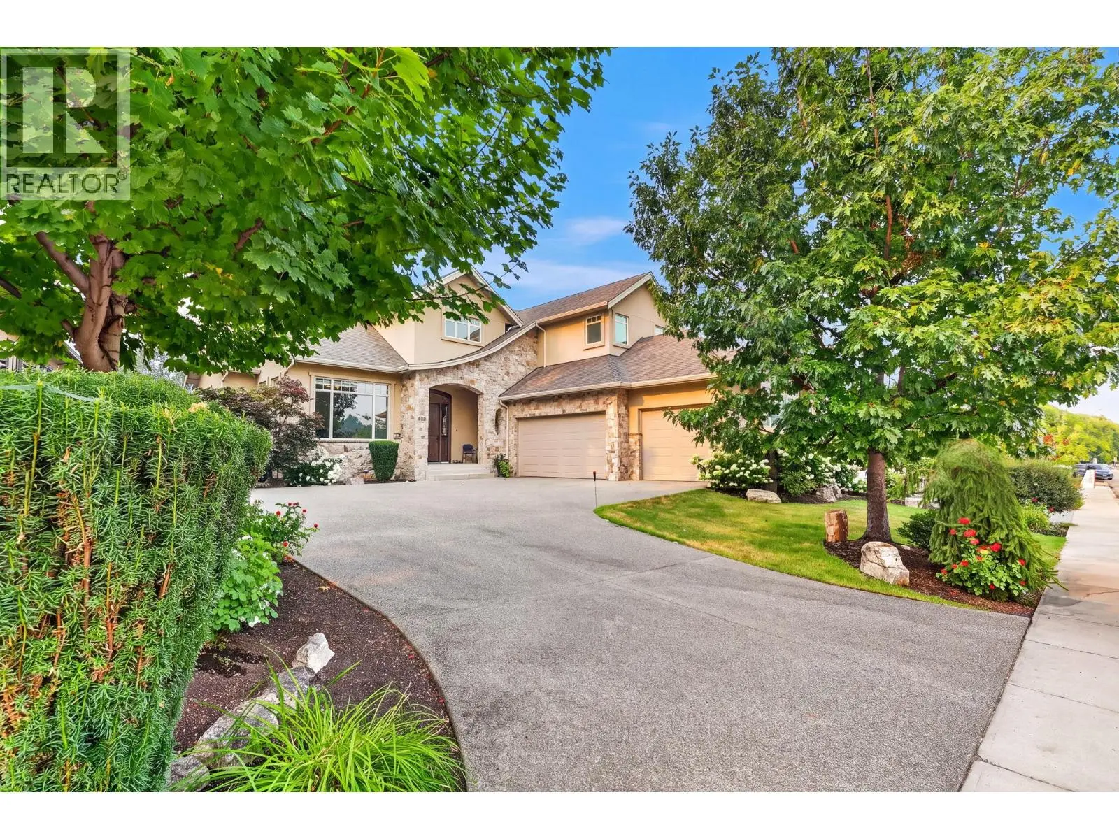523 Metcalfe Avenue. Kelowna, British Columbia