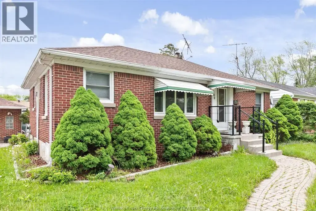 3200 Longfellow Avenue, Windsor