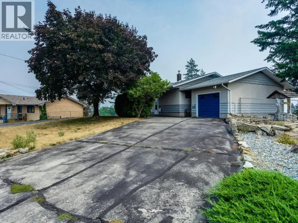 2868 Lower Glenrosa Road, West Kelowna