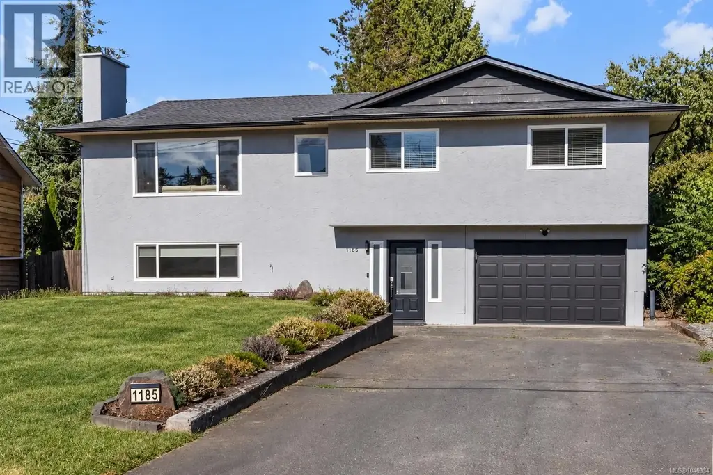 1185 Stuart Pl, Ladysmith