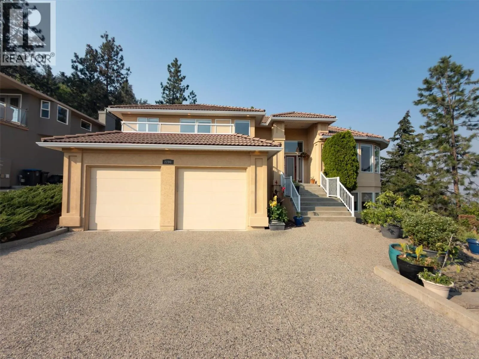 2296 Lillooet Crescent. Kelowna, British Columbia