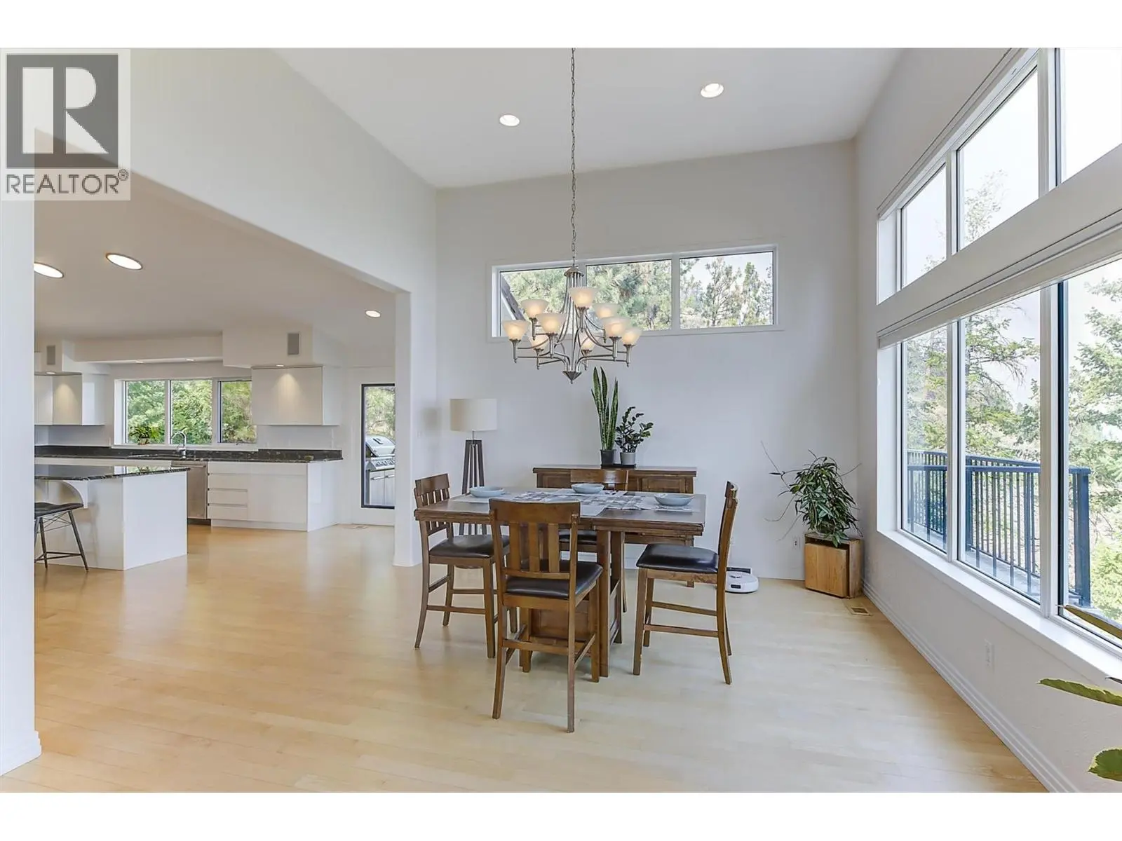 2296 Lillooet Crescent. Kelowna, British Columbia