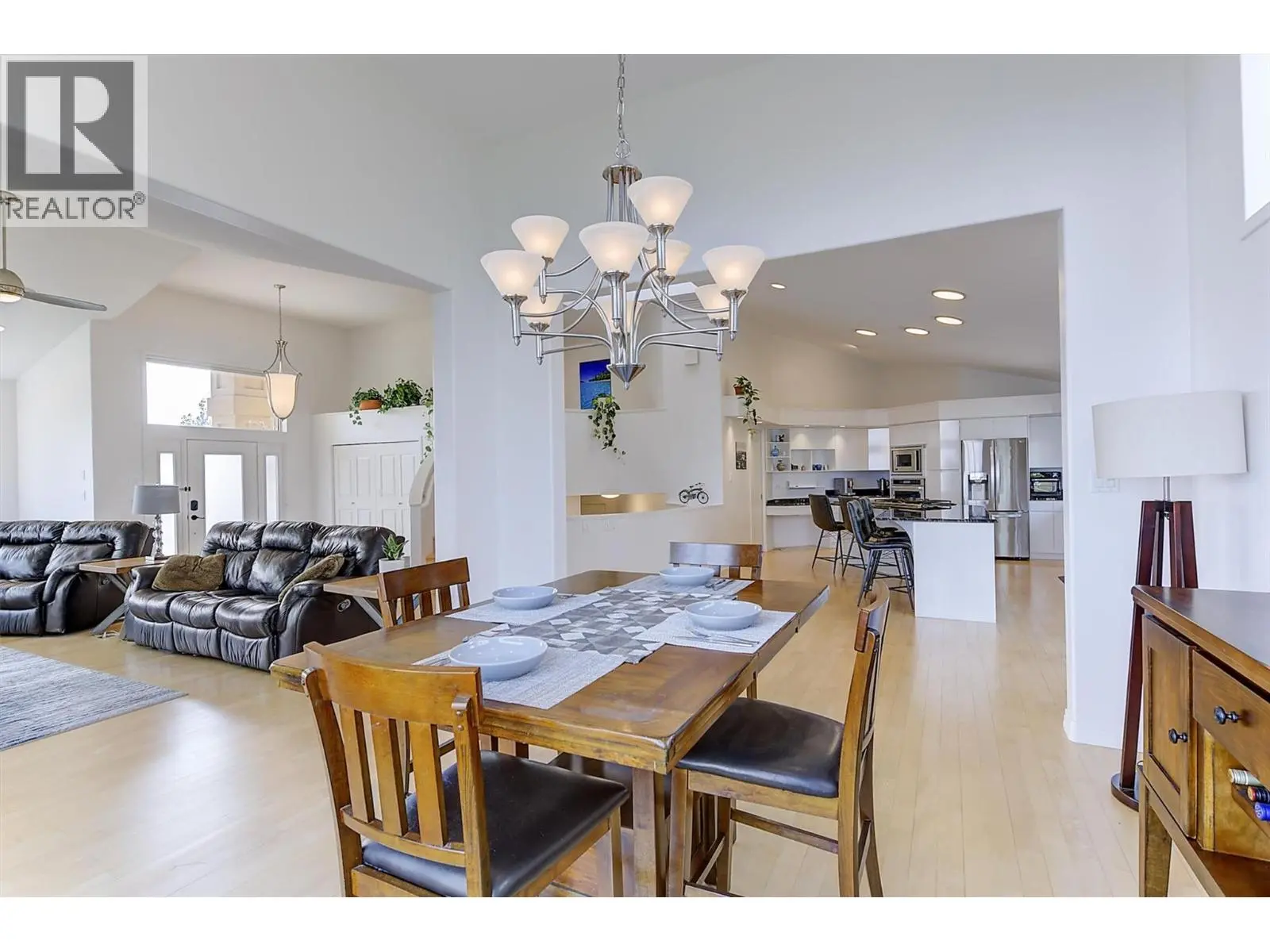 2296 Lillooet Crescent. Kelowna, British Columbia