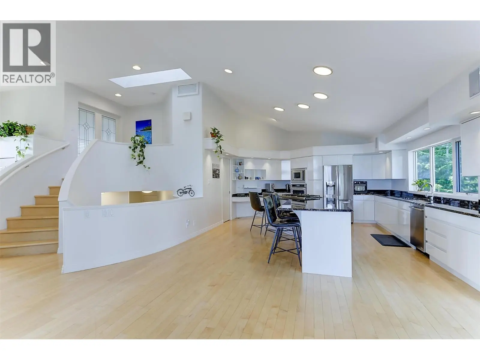 2296 Lillooet Crescent. Kelowna, British Columbia
