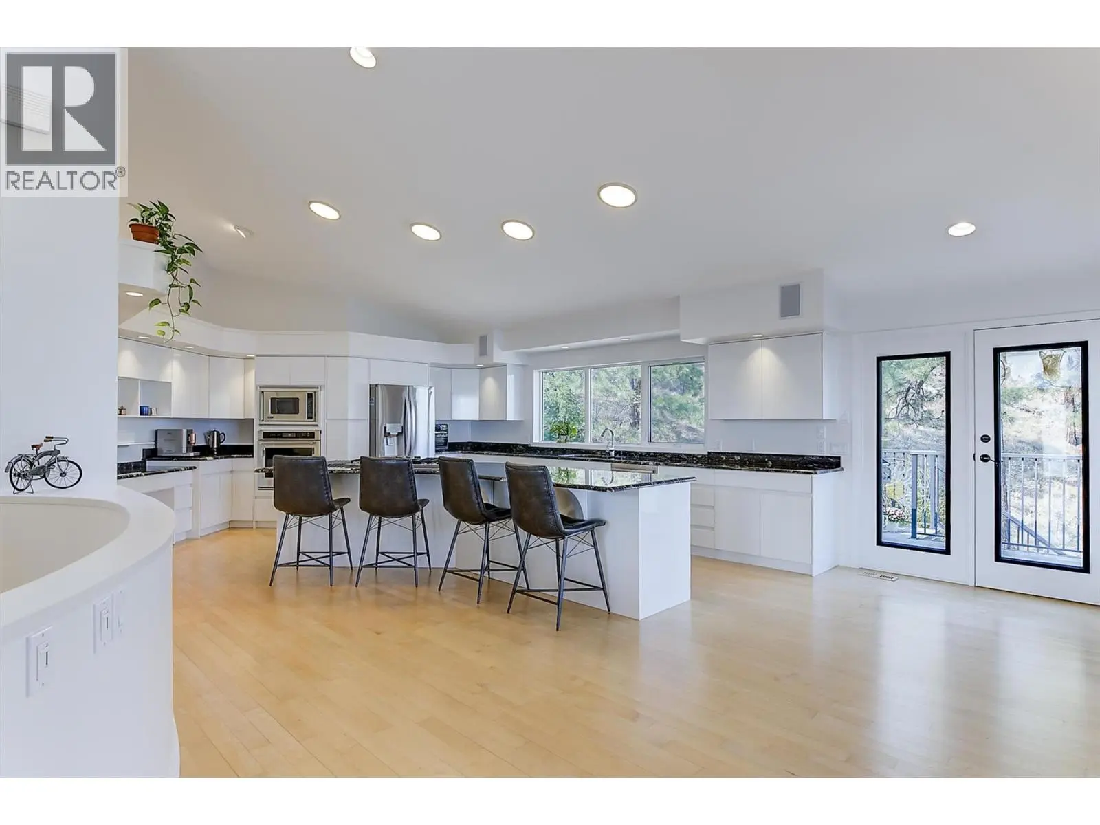 2296 Lillooet Crescent. Kelowna, British Columbia