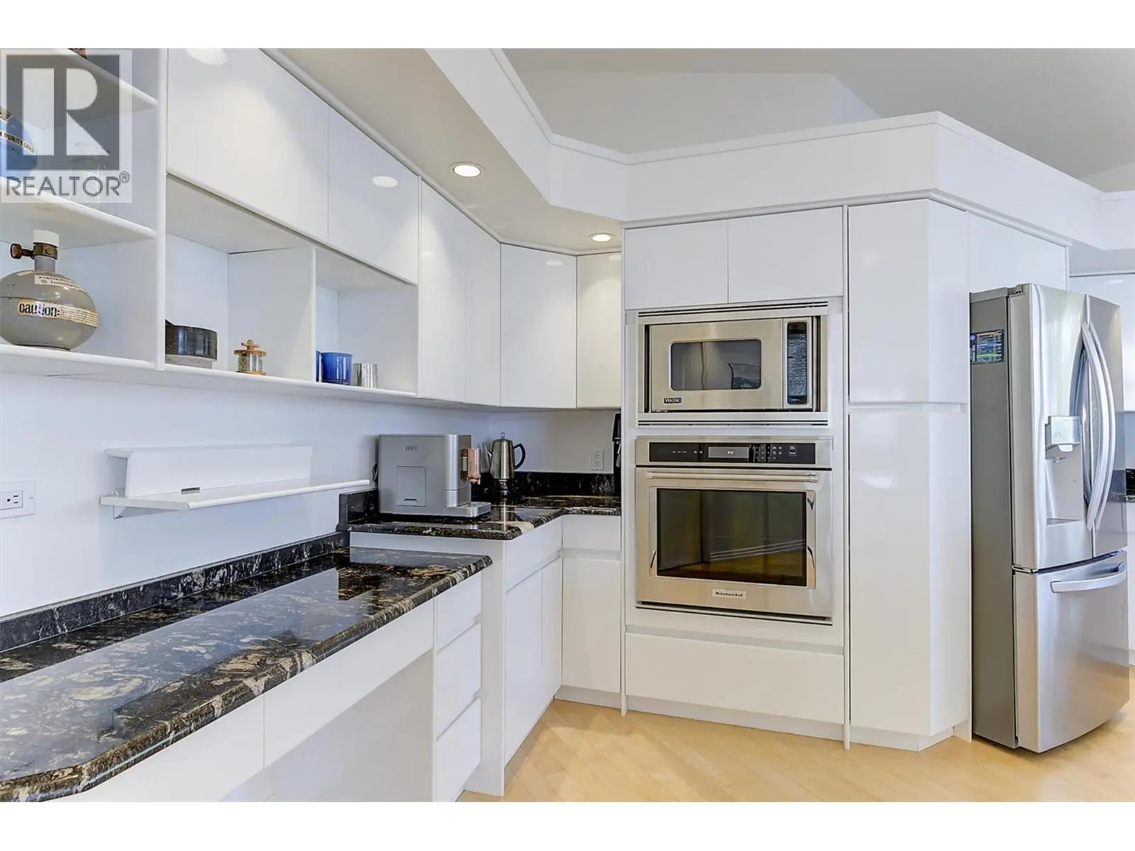 2296 Lillooet Crescent. Kelowna, British Columbia