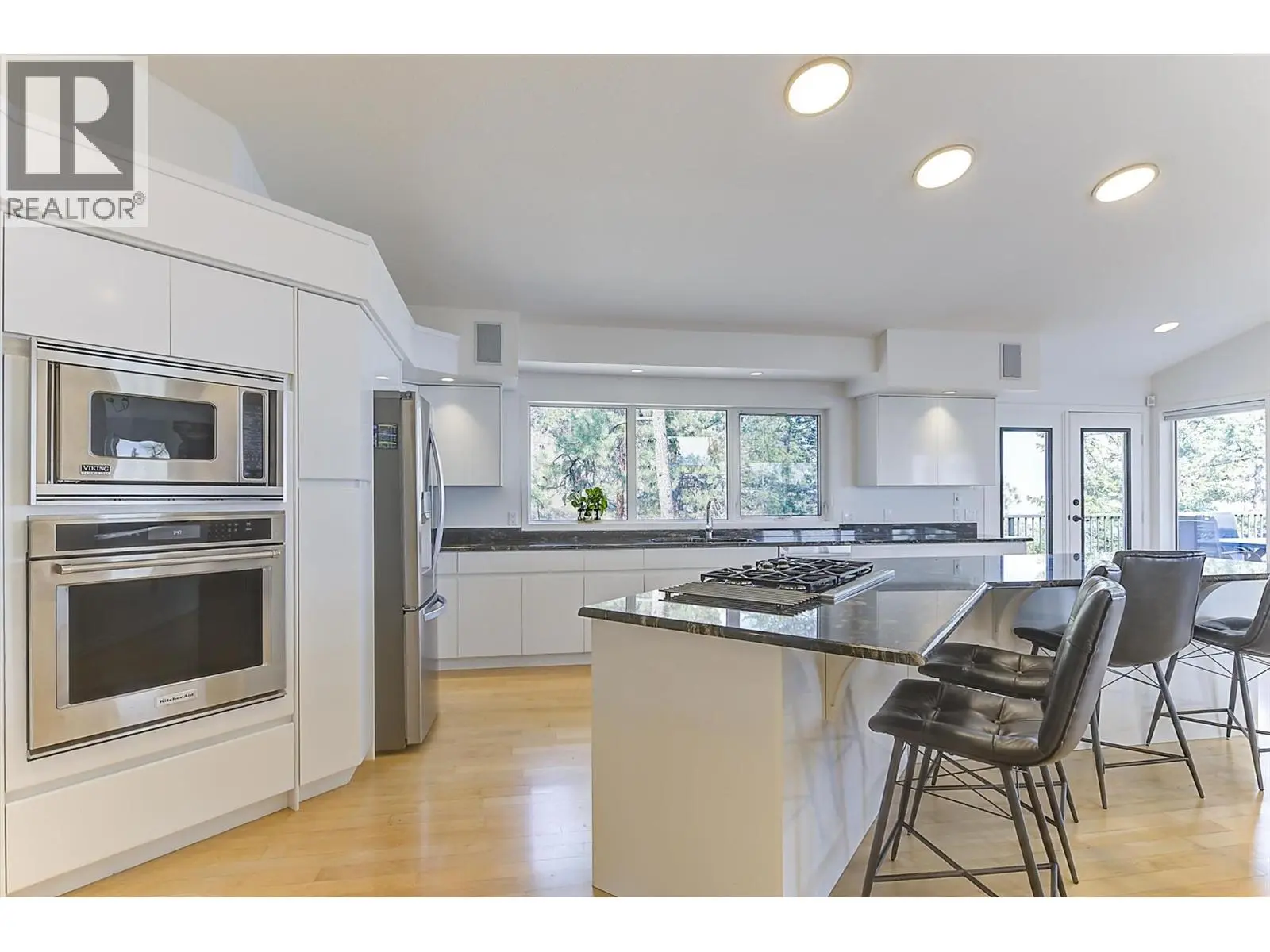 2296 Lillooet Crescent. Kelowna, British Columbia