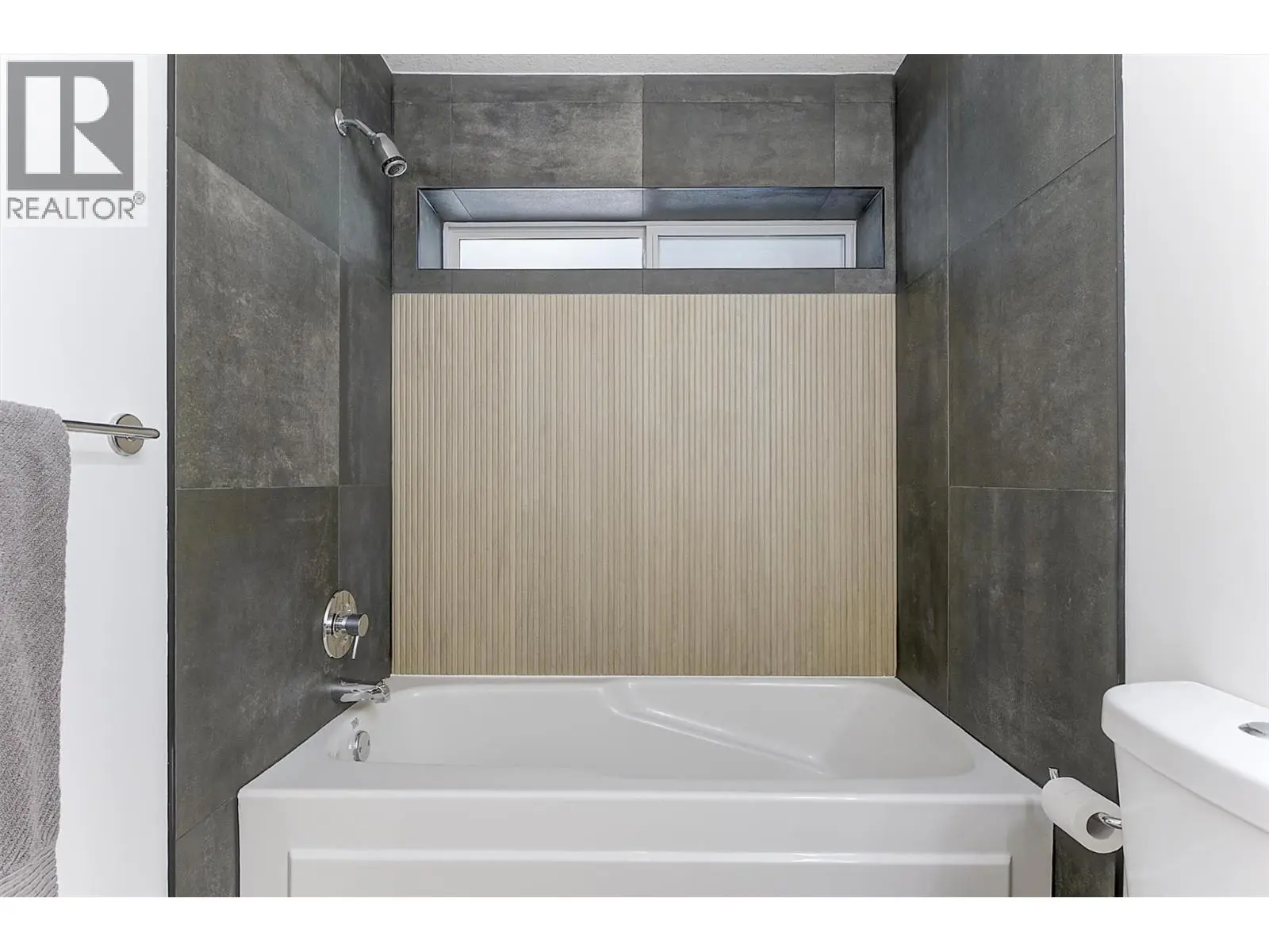 2296 Lillooet Crescent. Kelowna, British Columbia
