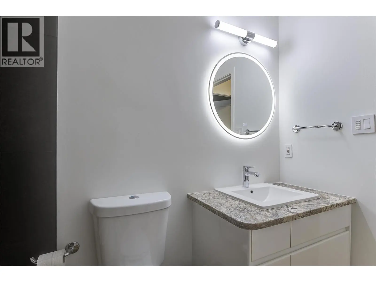 2296 Lillooet Crescent. Kelowna, British Columbia