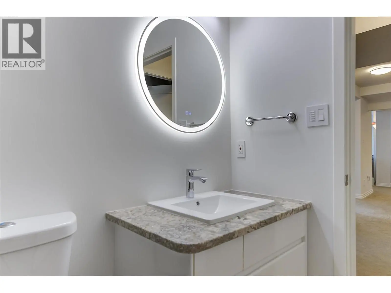 2296 Lillooet Crescent. Kelowna, British Columbia