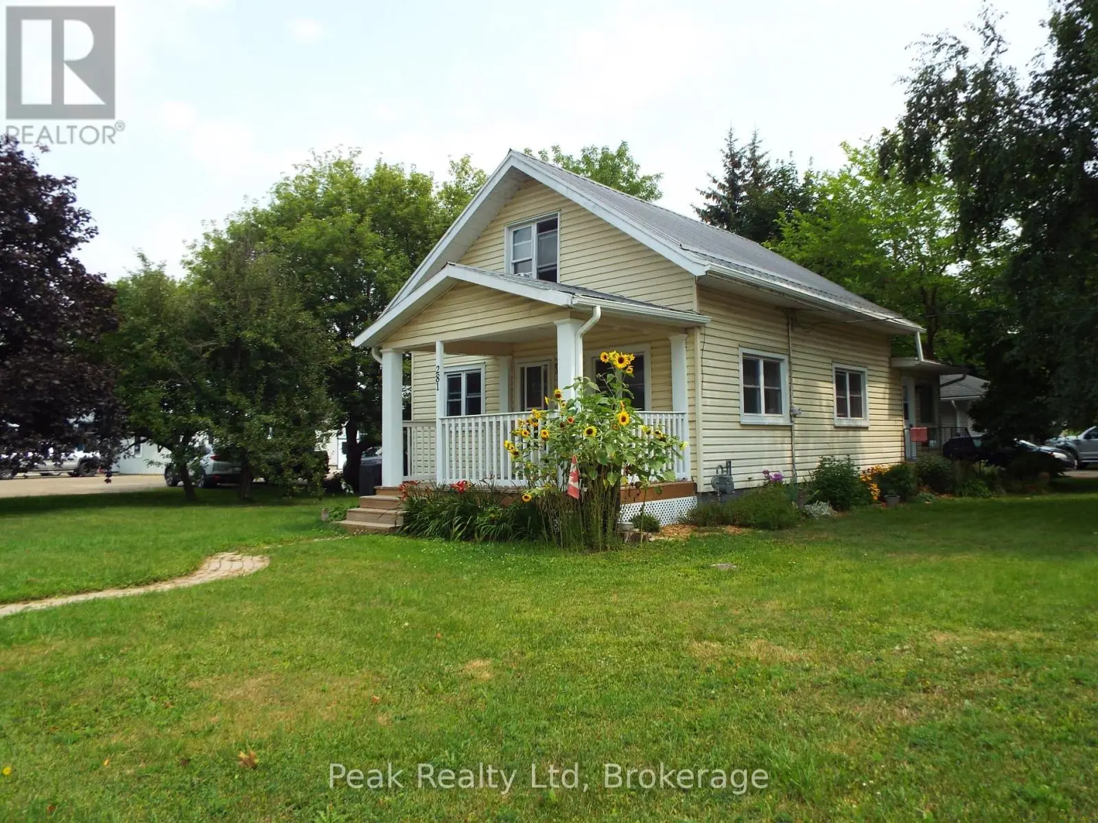 281 Turnberry Street, Huron East (Brussels)