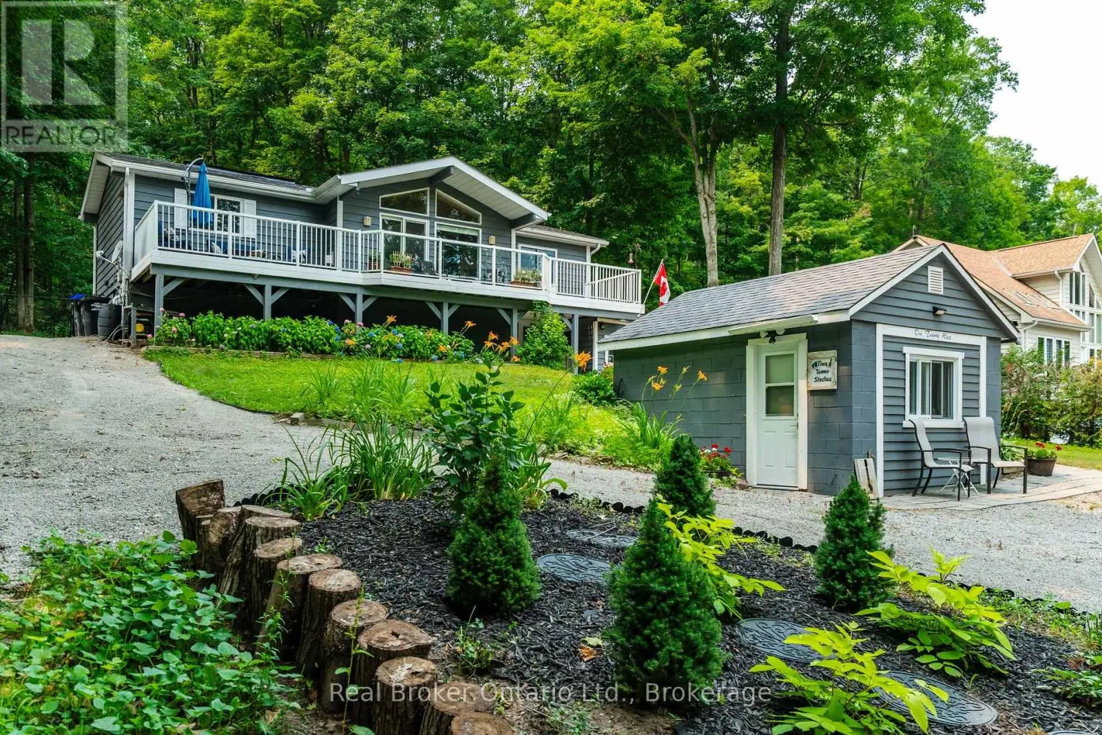 120 Farlain Lake Road W, Tiny