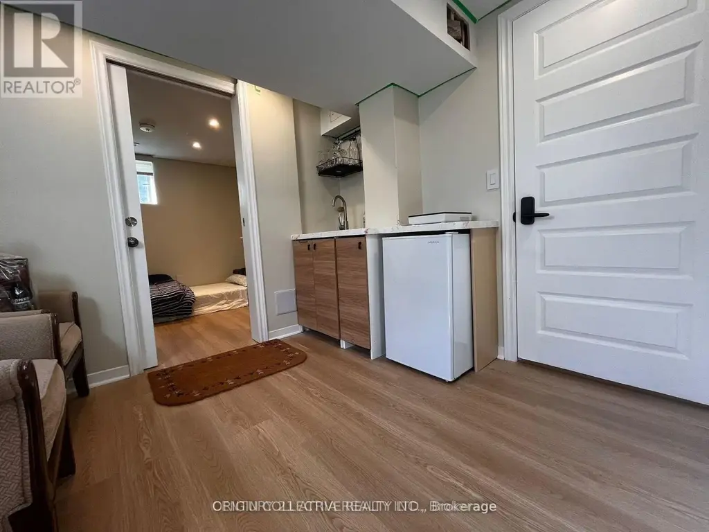 280 Thirtieth Street, Toronto (Alderwood)