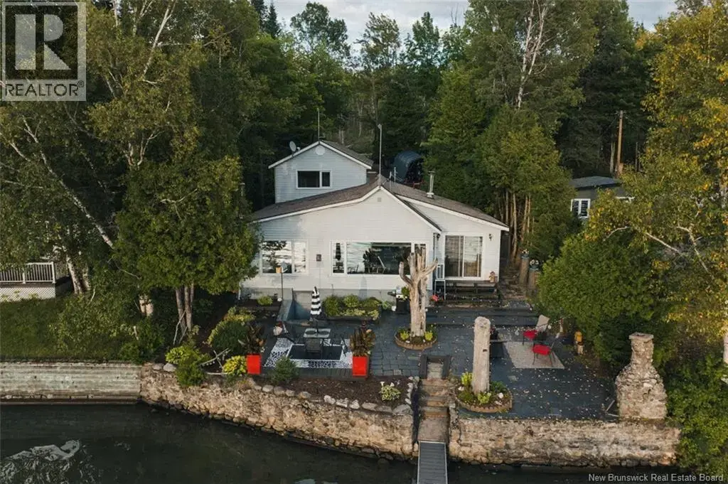 1028 Route 215 Route, Saint-François-de-Madawaska