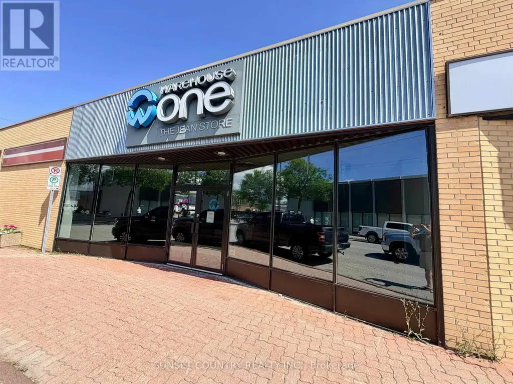 25 Whyte Avenue, Dryden (Downtown)
