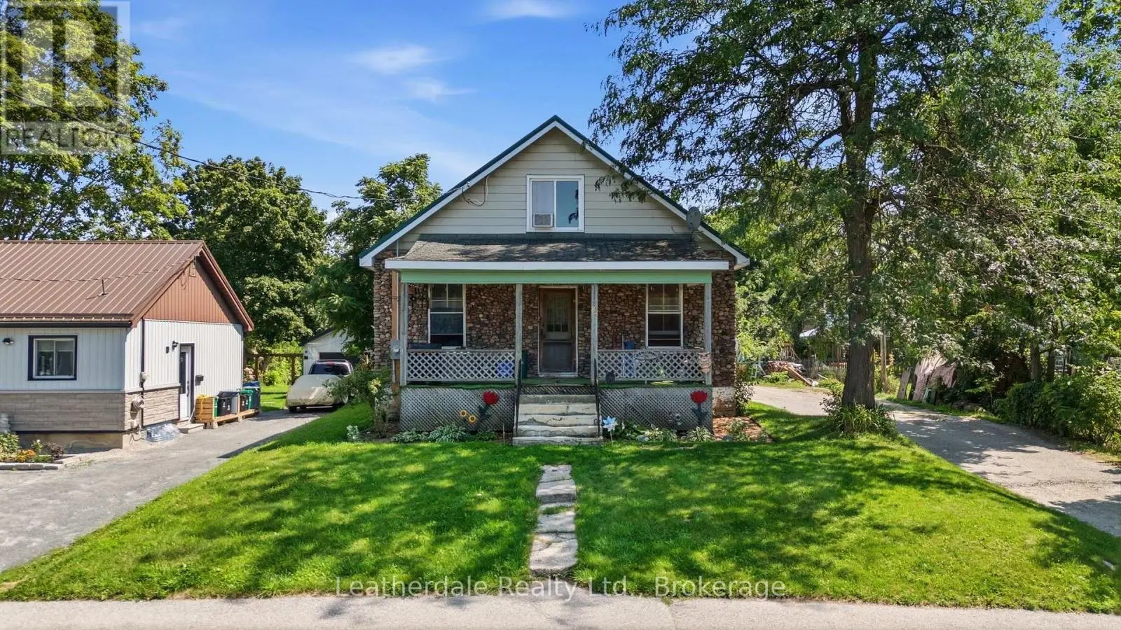 87 Bond Street, Orillia
