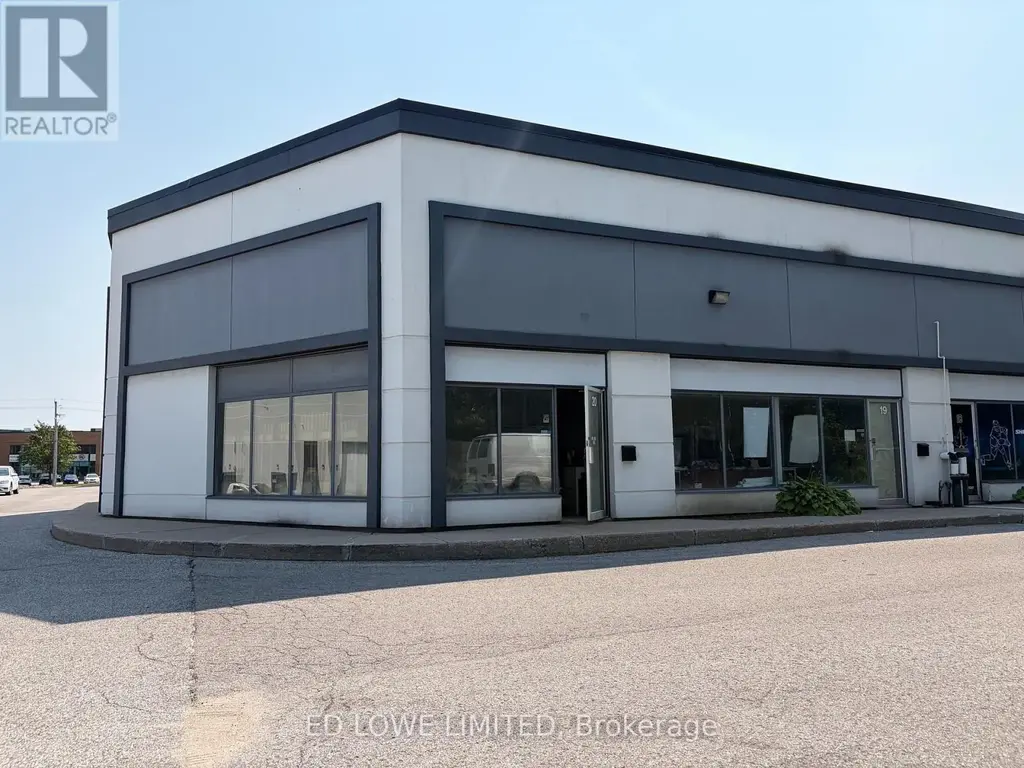 20 - 130 Saunders Road, Barrie (400 East)