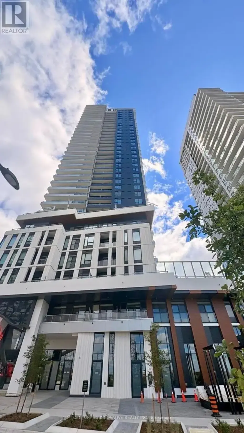 712 - 5 Meadowdale Road, Vaughan (Vaughan Corporate Centre)