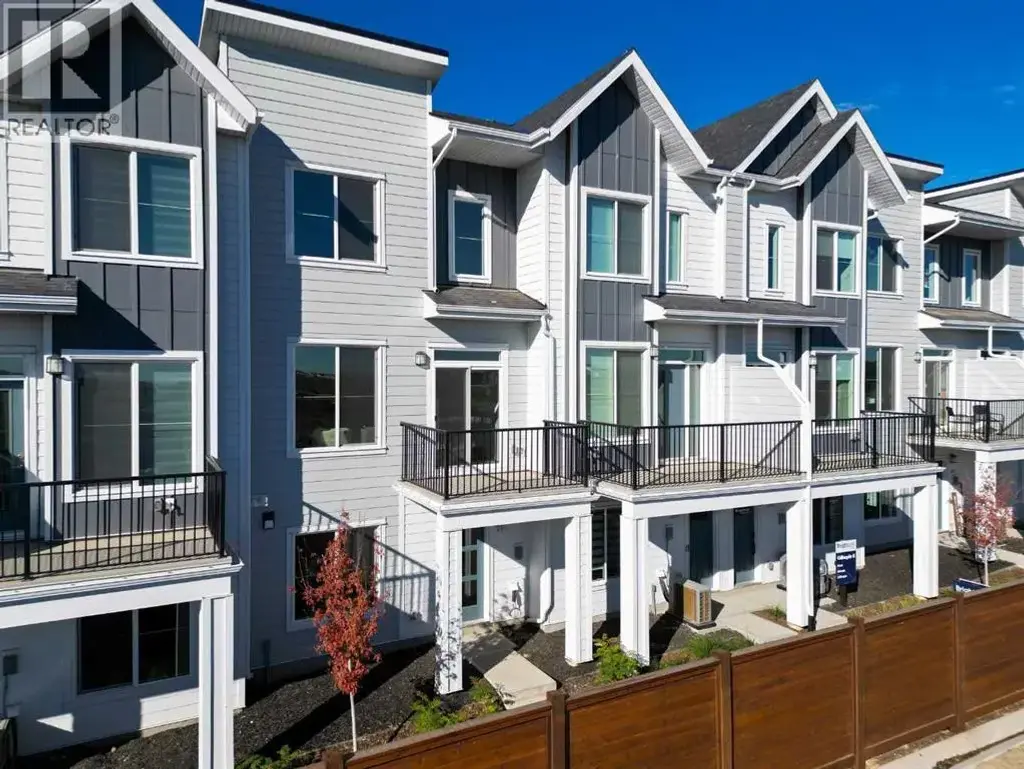 205, 4115 206 Avenue Se, Calgary