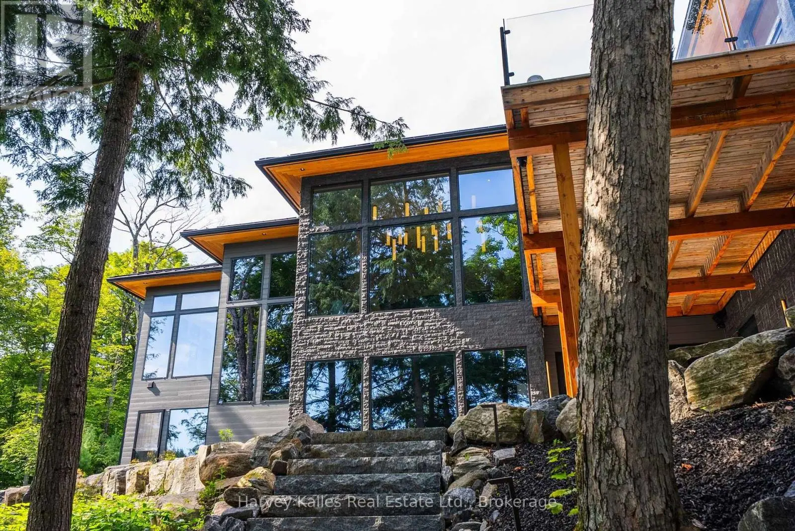 2 - 1013 Halls Road, Muskoka Lakes (Medora)