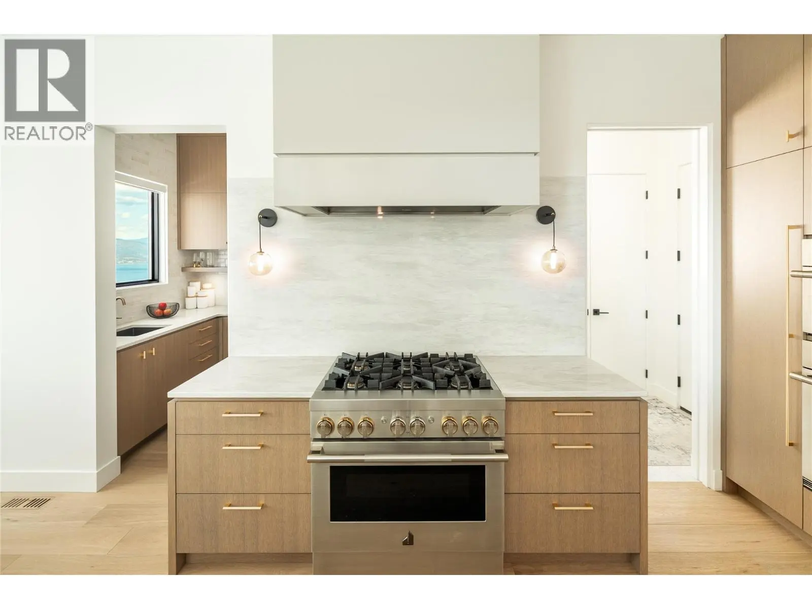538 Clifton Court. Kelowna, British Columbia