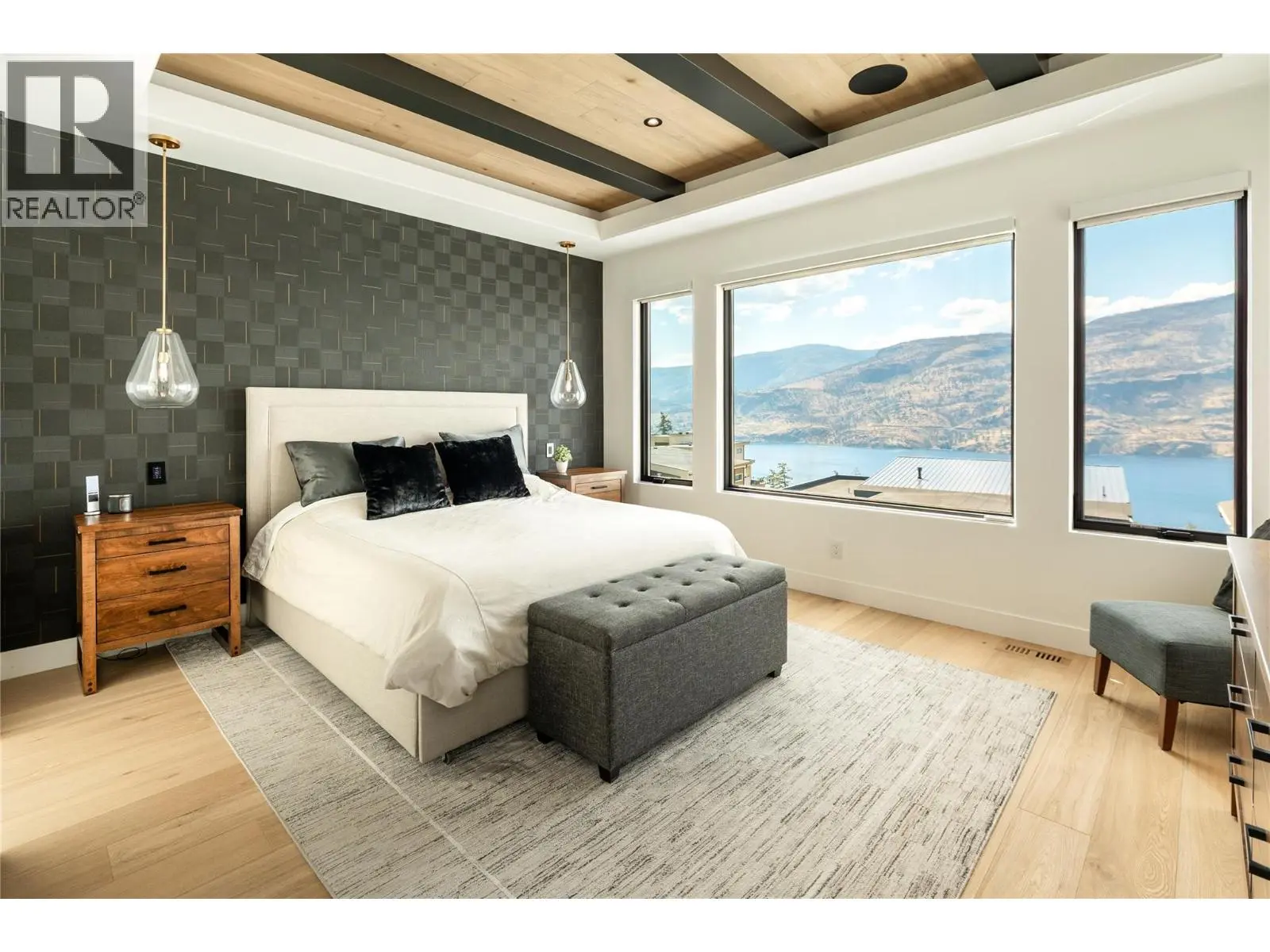 538 Clifton Court. Kelowna, British Columbia