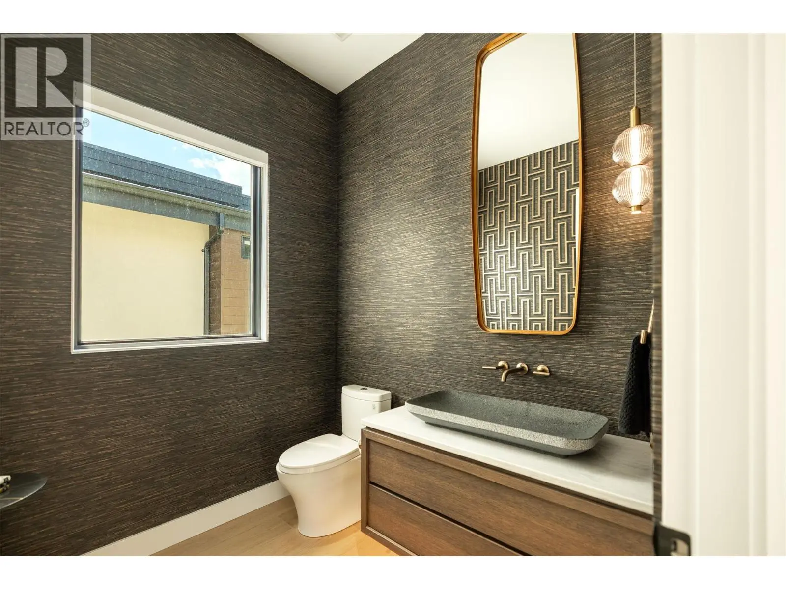 538 Clifton Court. Kelowna, British Columbia