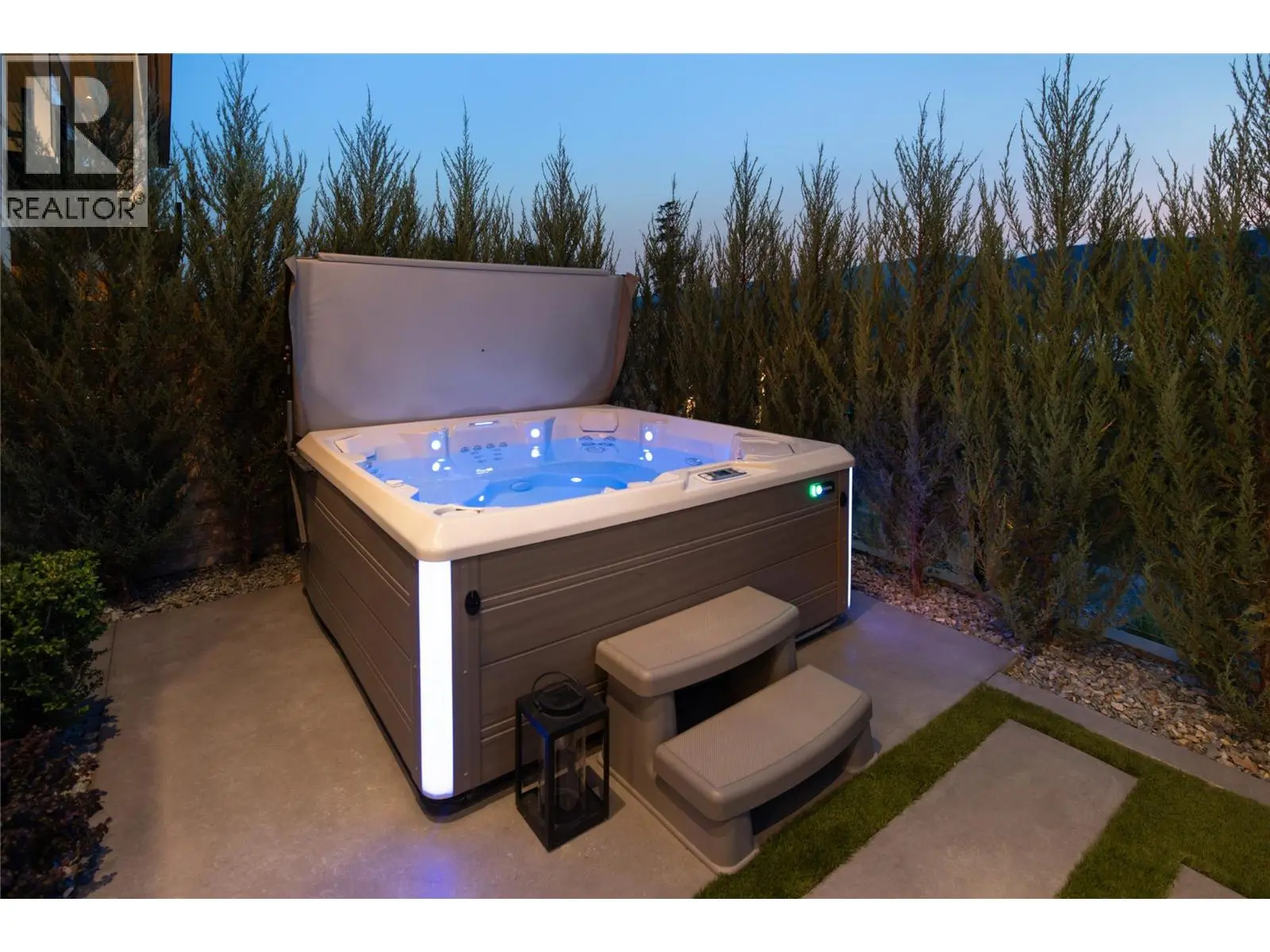 538 Clifton Court. Kelowna, British Columbia
