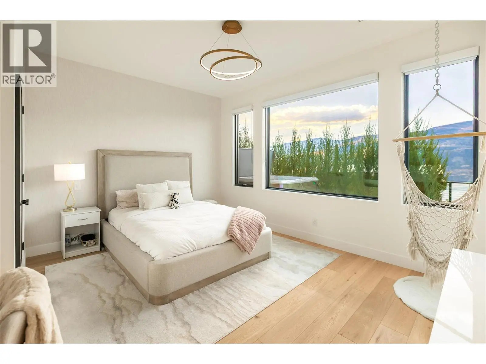 538 Clifton Court. Kelowna, British Columbia