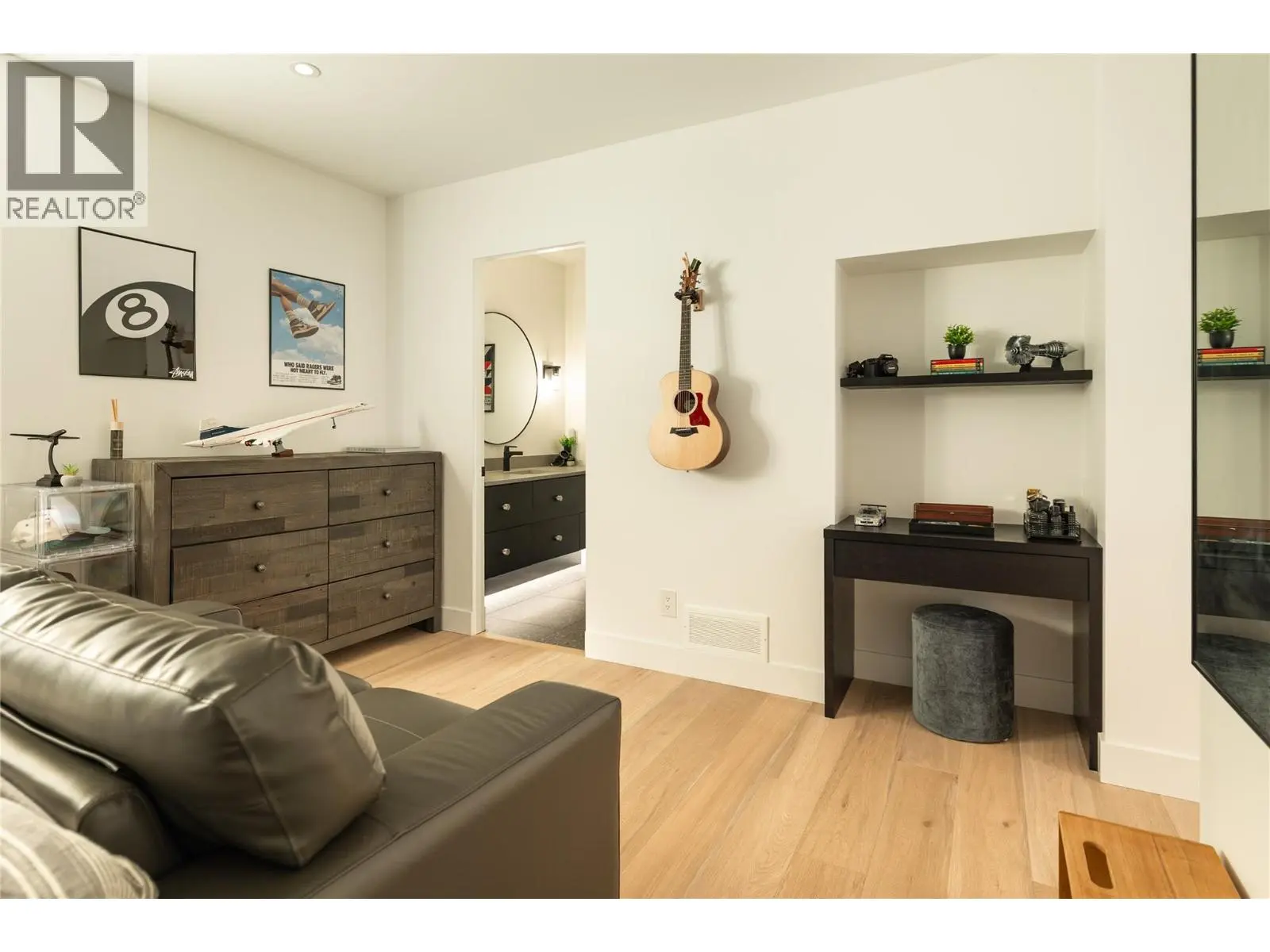 538 Clifton Court. Kelowna, British Columbia