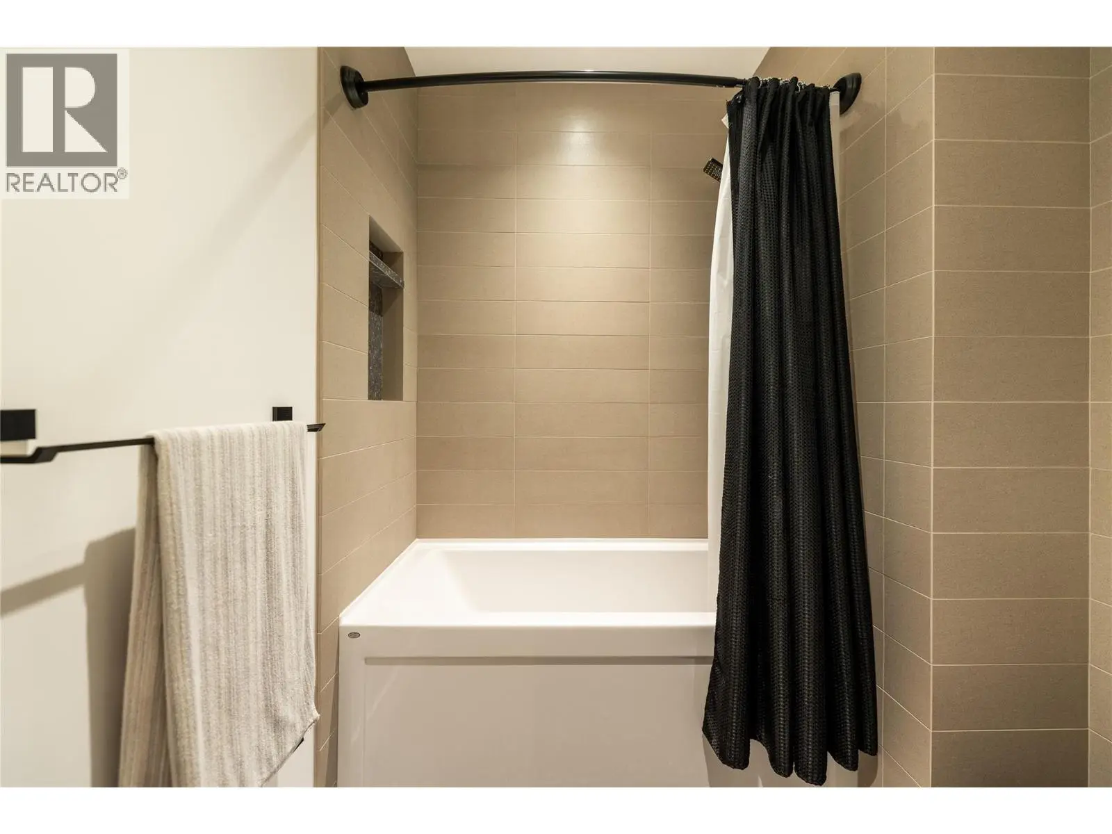 538 Clifton Court. Kelowna, British Columbia