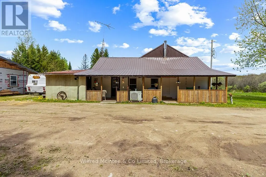 135220 Concession Road 8 Road, Chatsworth