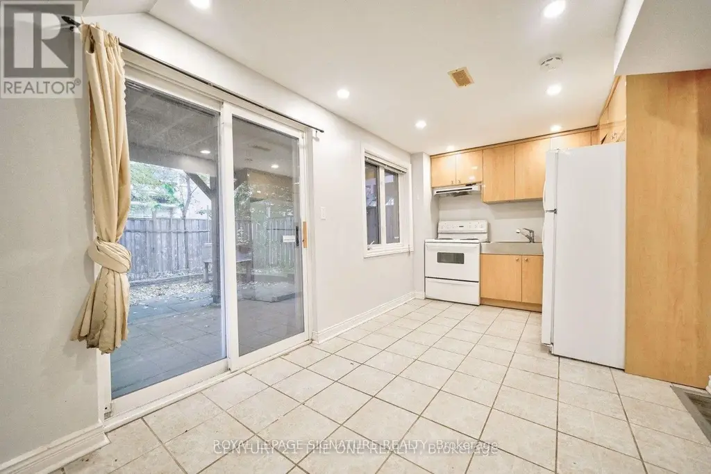 76 Highhill Drive, Toronto (Tam O'Shanter-Sullivan)
