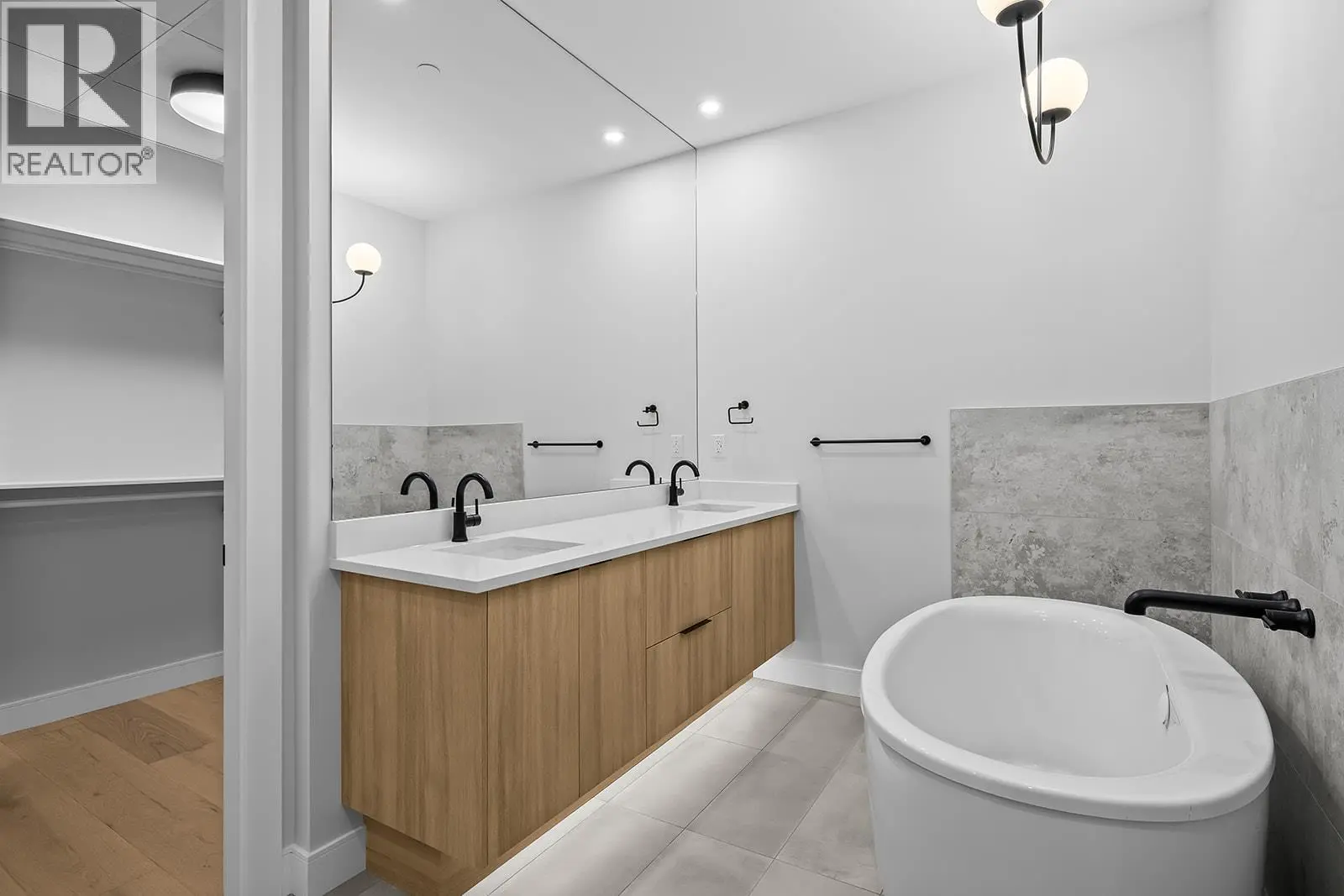 75 Predator Ridge Drive Unit# 602. Vernon, British Columbia
