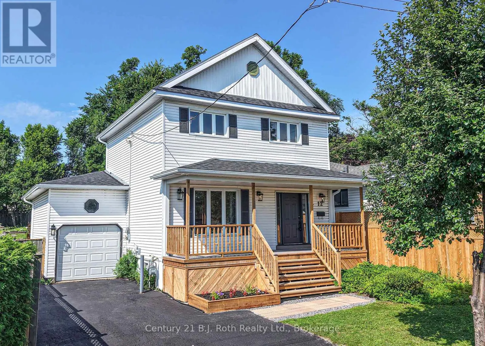 12 Clinton Street, Orillia