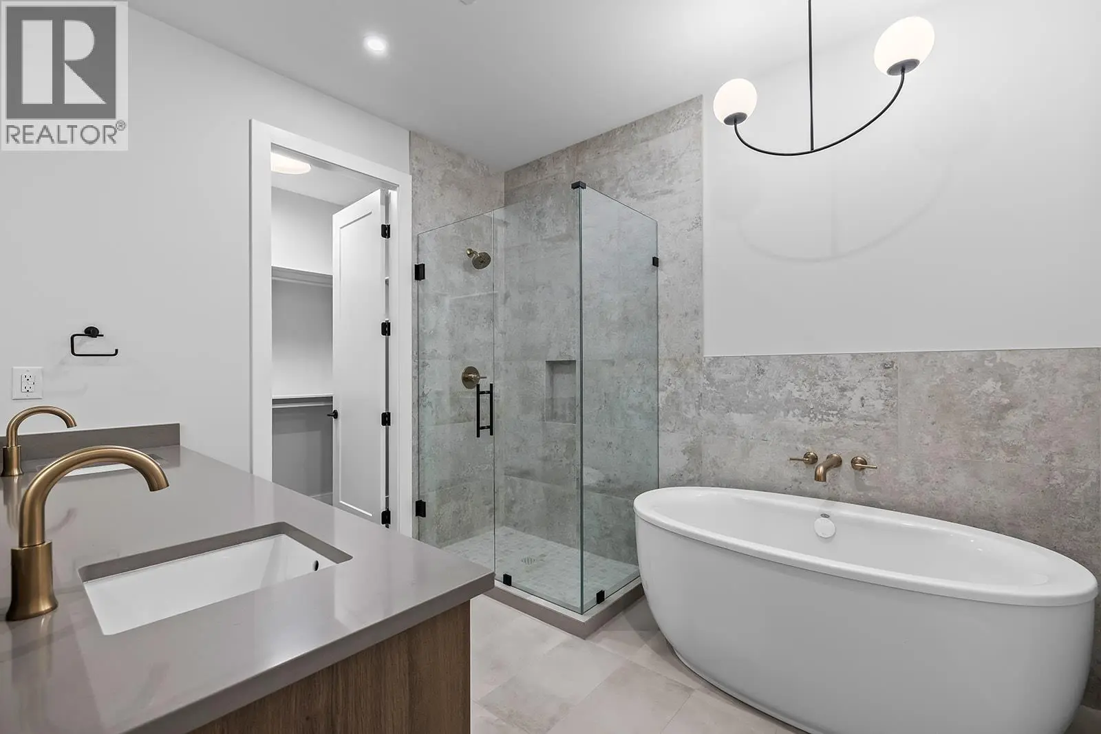 75 Predator Ridge Drive Unit# 606. Vernon, British Columbia