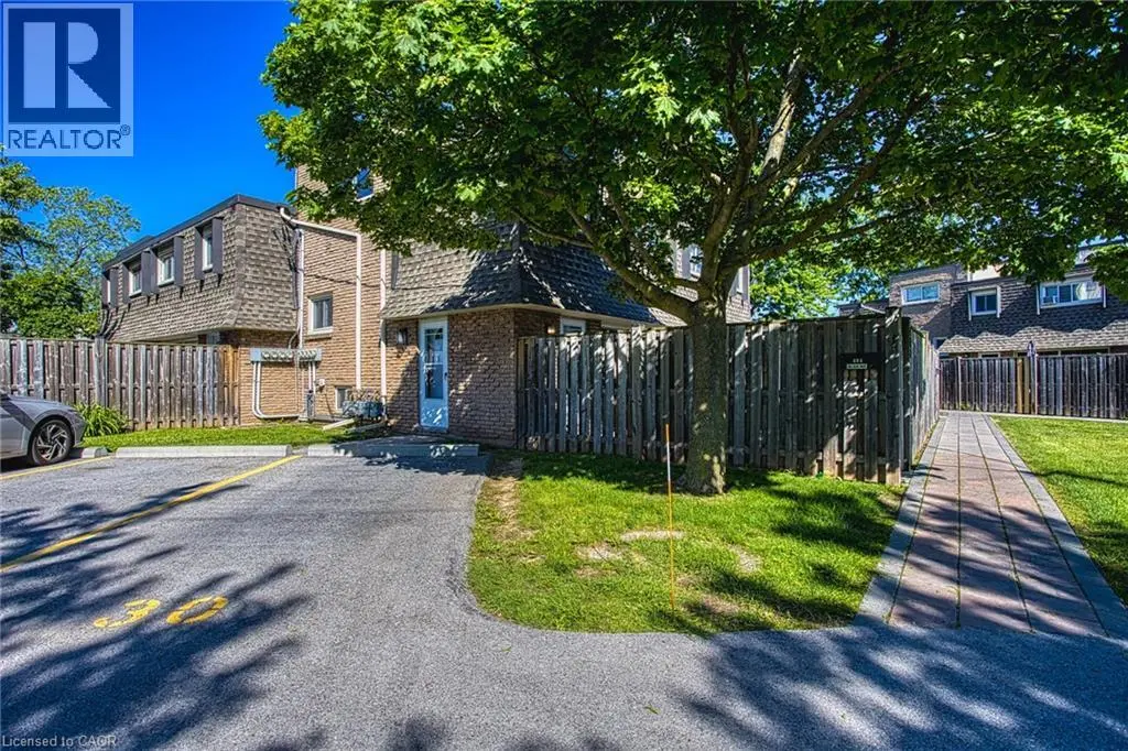 7 Viking Court Unit# 404, Grimsby