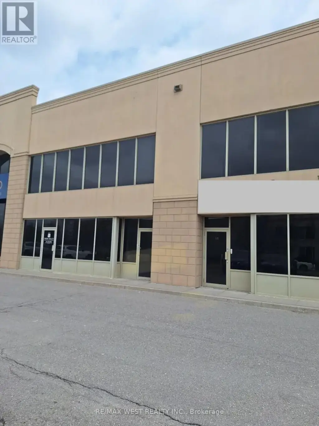 11 - 8750 Jane Street, Vaughan (Concord)