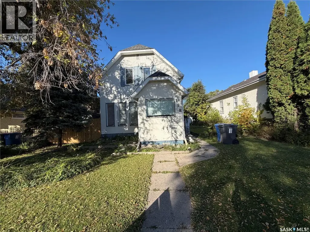 118 5th Avenue W, Melville