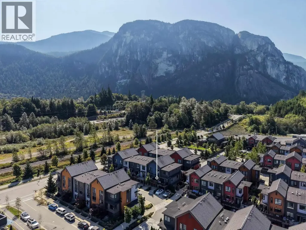 1374 Marinaside Place, Squamish