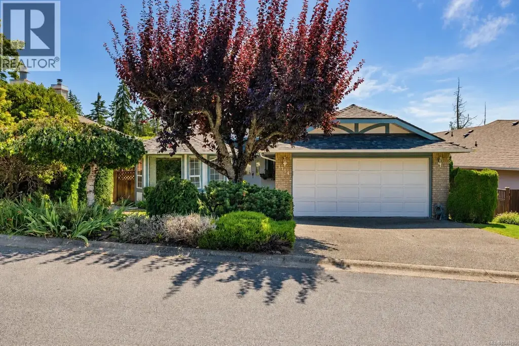 3714 Arbutus Dr N, Cobble Hill