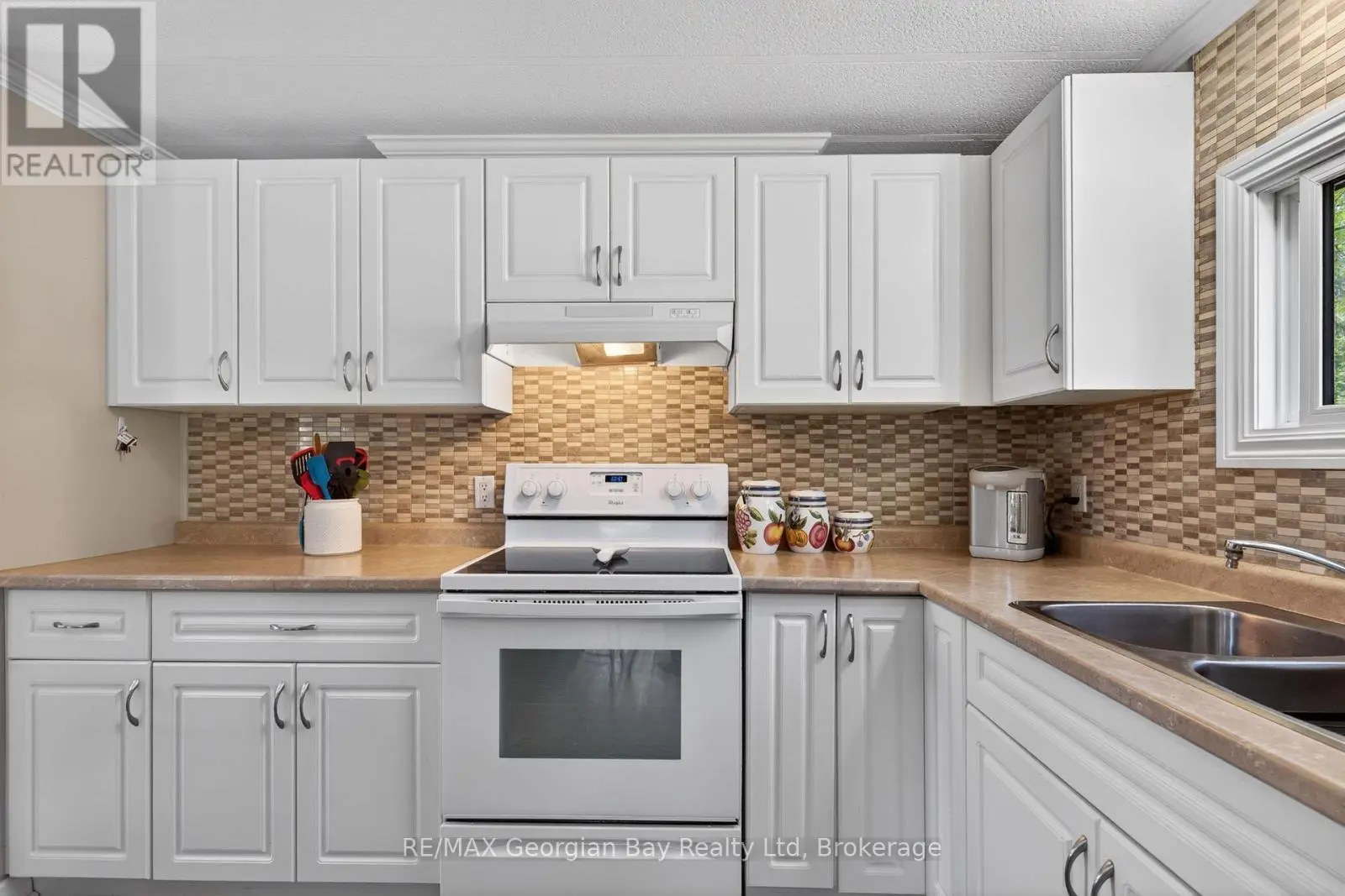 81 - 5263 Elliott Side Road, Tay