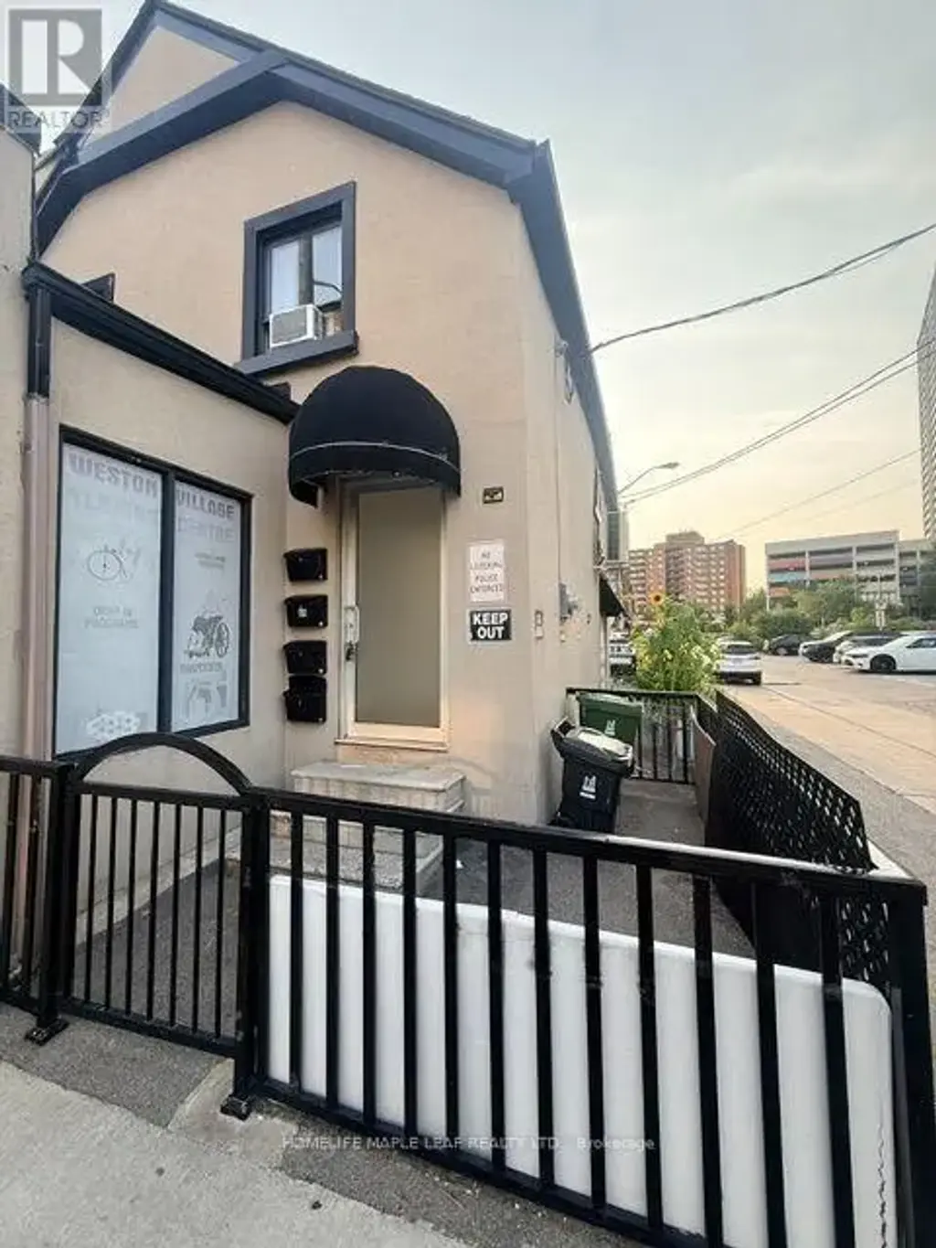 A - 8 John Street, Toronto (Weston)